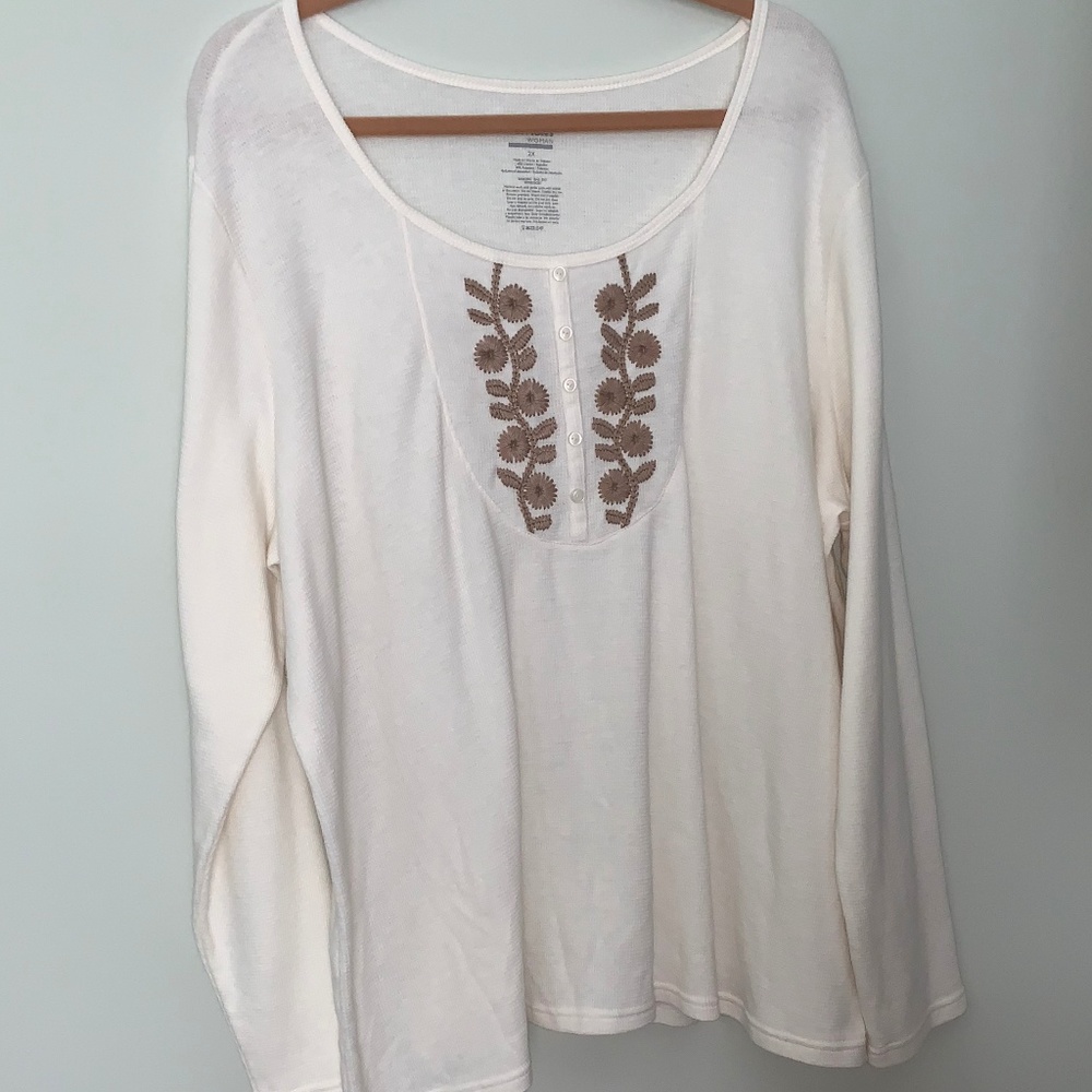 Cream thermal with floral bib